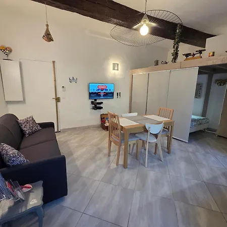 Apartment Meynadier 66 - Tres Calme Avec Cour Privative, Plage, Gare, Palais A 300m *